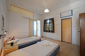 Sirena Apartments Айя-Пелагія Екстер'єр фото